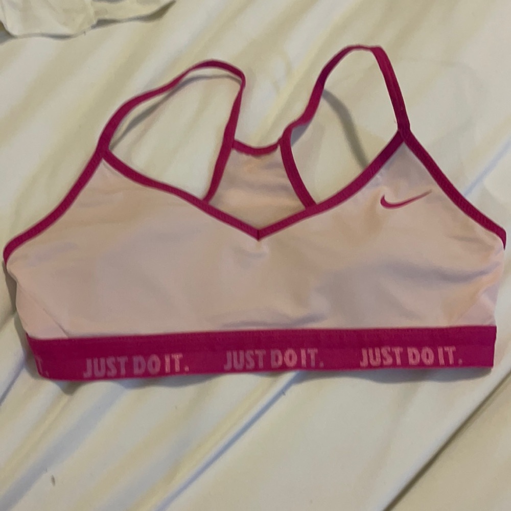 NIKE SPORTS BRA